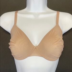 Hanro Smooth Illusion Bra 32D Nude Beige Underwire T Shirt Bra NWT